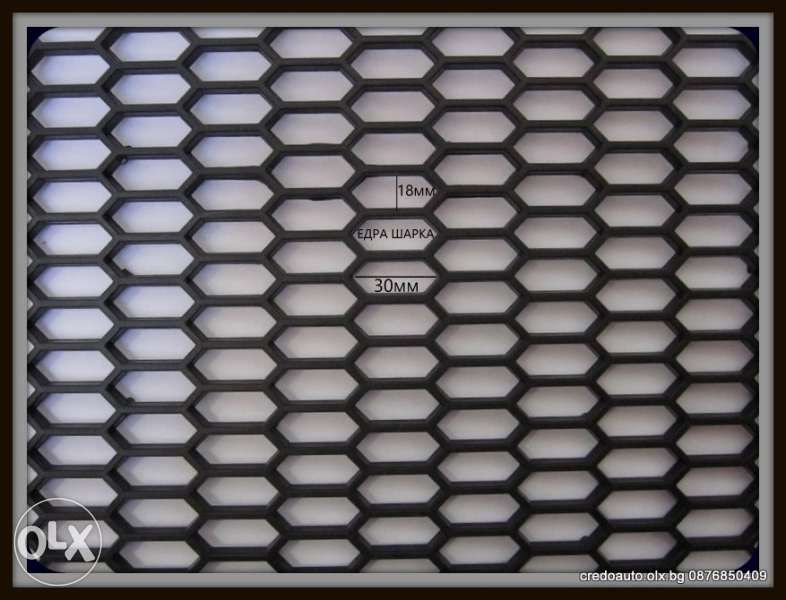 Промо!Декоративна Pvc тунинг мрежа за броня " пчелна пита"120х40см.