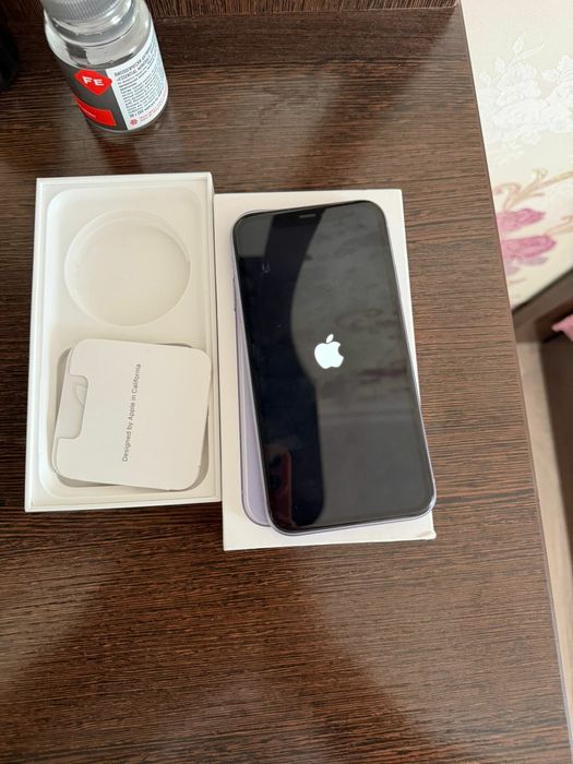 Продаю iPhone 11