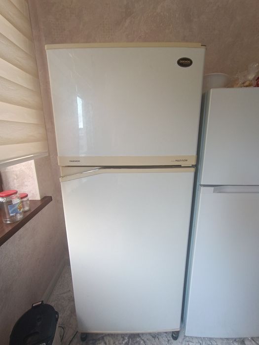 Продаётся холодильник даево,