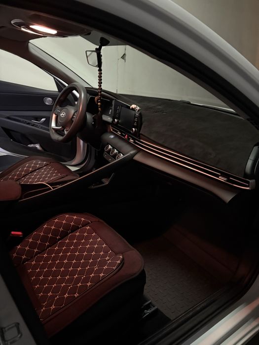 Hyundai Elantra 2023г