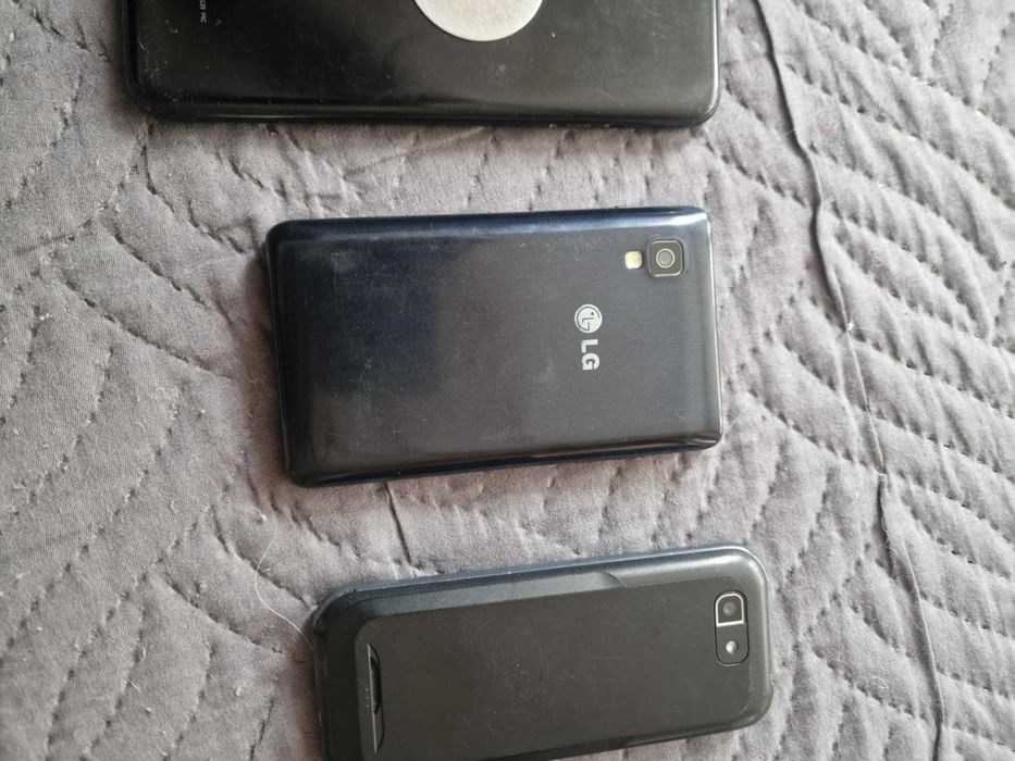 Лот телефони 4 бр.