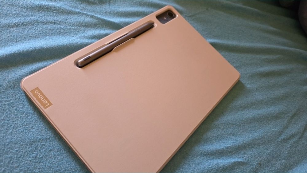 Vând Lenovo Tab P12 8 GB cu pen inclus