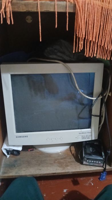 2 монитор 2 процессор хорошом состояние