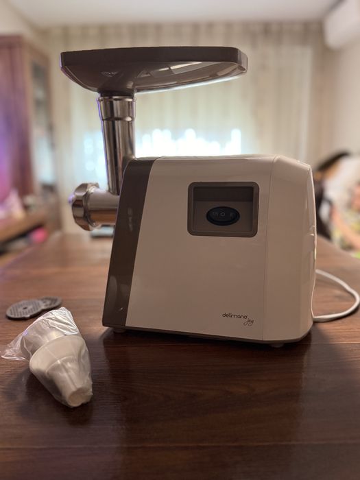 Месомелачка електрическа Delimano