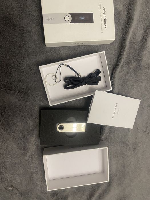 Криптовалюта ( аппаратный кошелек для криптовалюты)