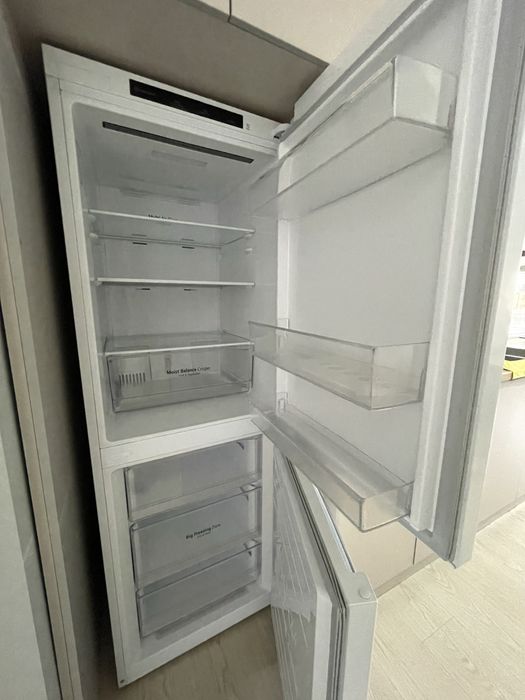 Холодильник в хорошем состтояний