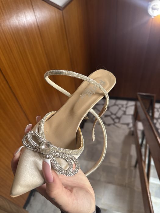 Токчета златисто-розови