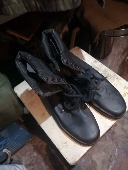 Vind bocanci diferiti