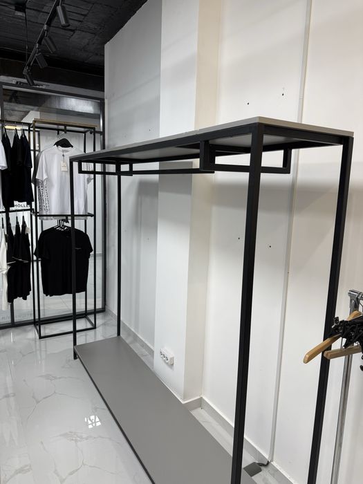 Продам стеллажи срочно