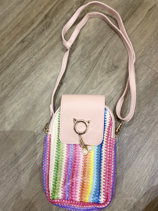 Цветна чанта за телефон