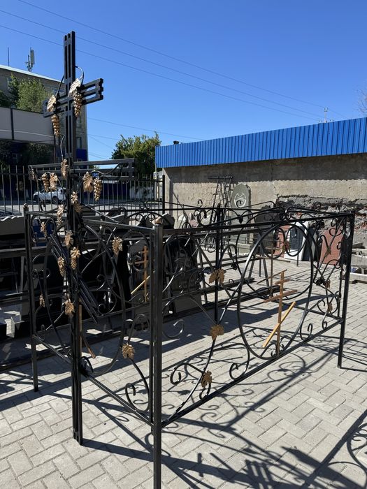 Оградки Цветник. Кресты могилка