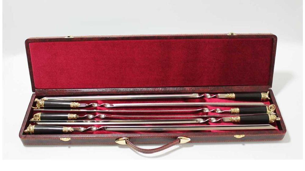 Элитный подарок для мужчин - набор шампуров "Царь зверей"