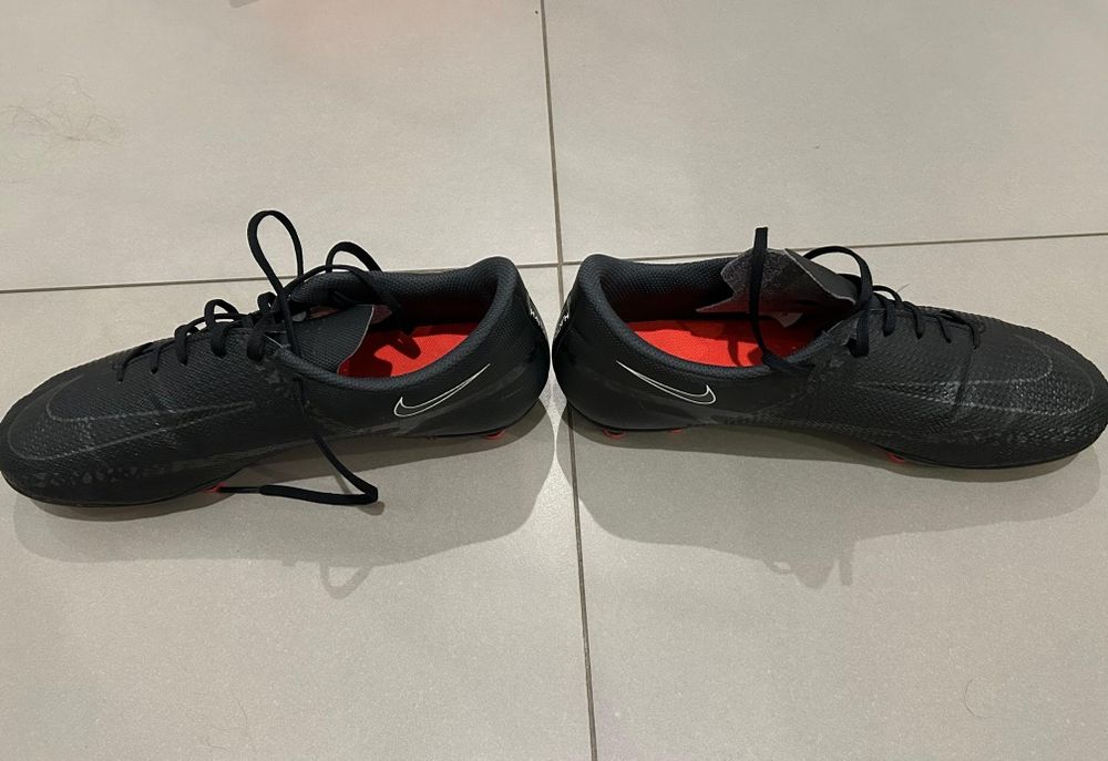 Vând ghete fotbal Nike