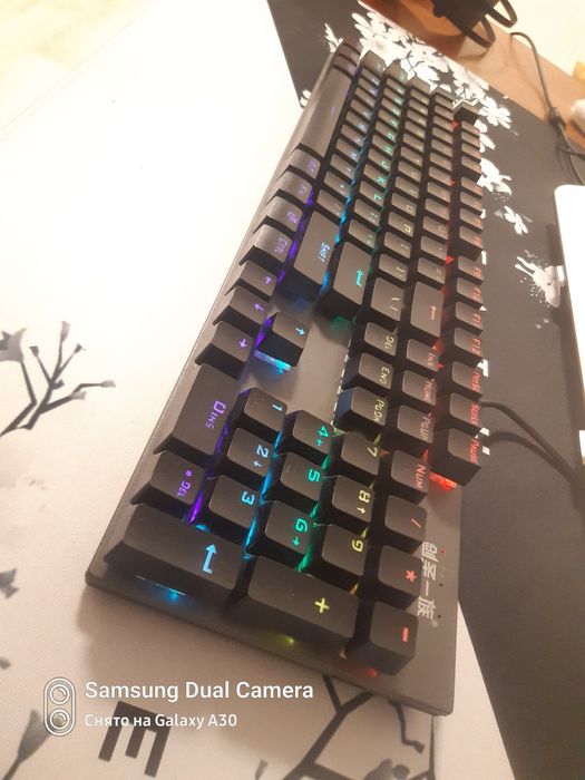 Клавиатура механическая