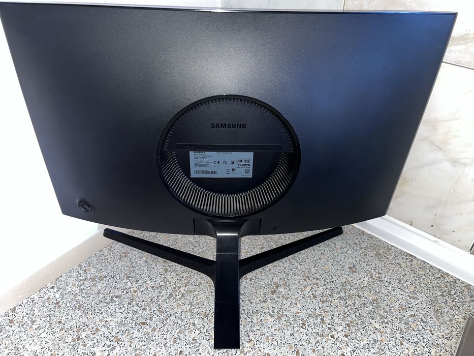 Monitor Curbat Samsung 144HZ 1080p Gaming