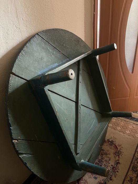 Казахский круглый стол старый