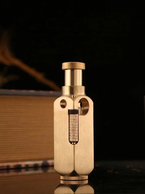 Зажигалка латунь винтажная