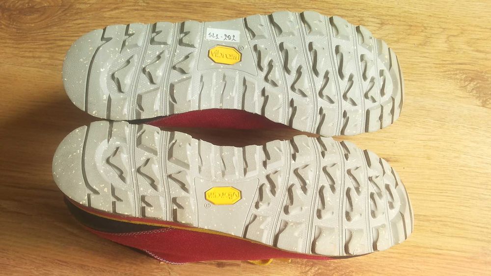 AKU Vibram Shoes размер EUR 44 обувки - 1409