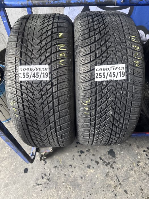 255/45/19 Good Year M+S