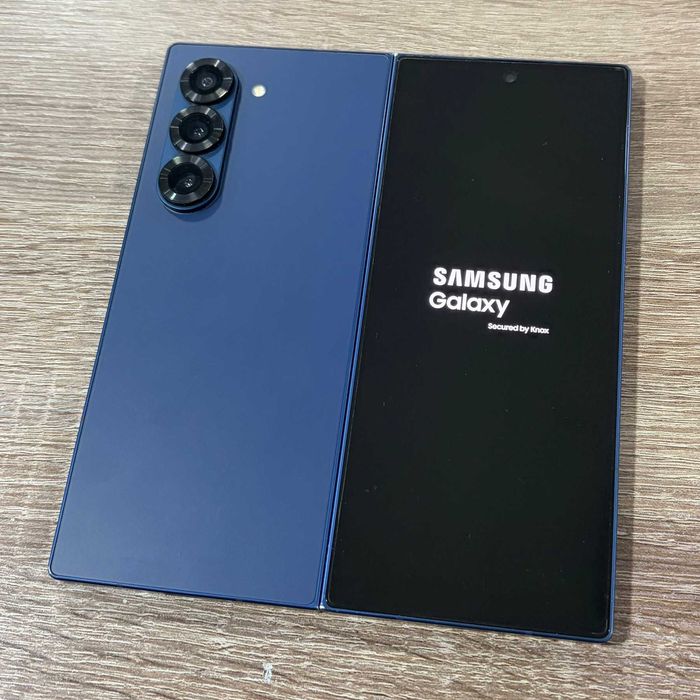 Samsung Galaxy Z Fold6 5G 256GB 12GB RAM с гаранция