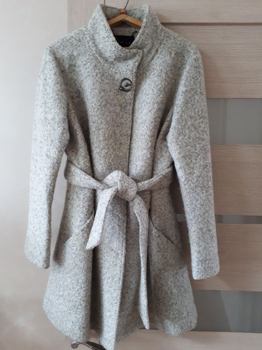 Пальто демисезонные продам