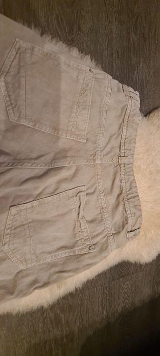 Vand pantaloni scurți jeans Reserved