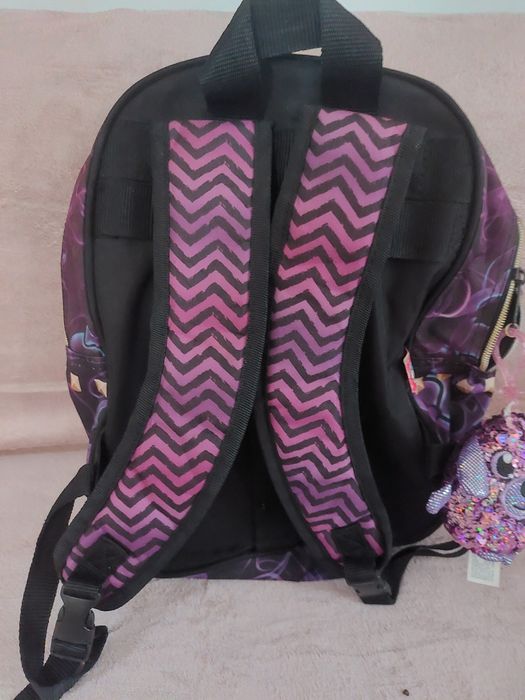 Раница и плюшени чантички