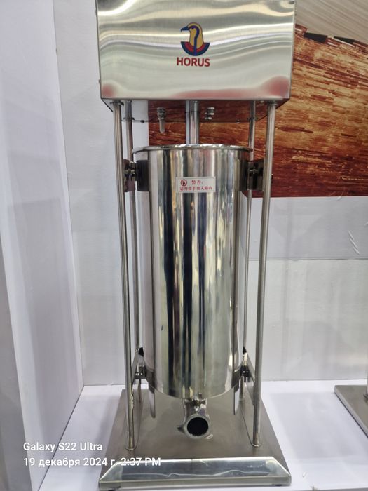 Колбасный шприц электрический