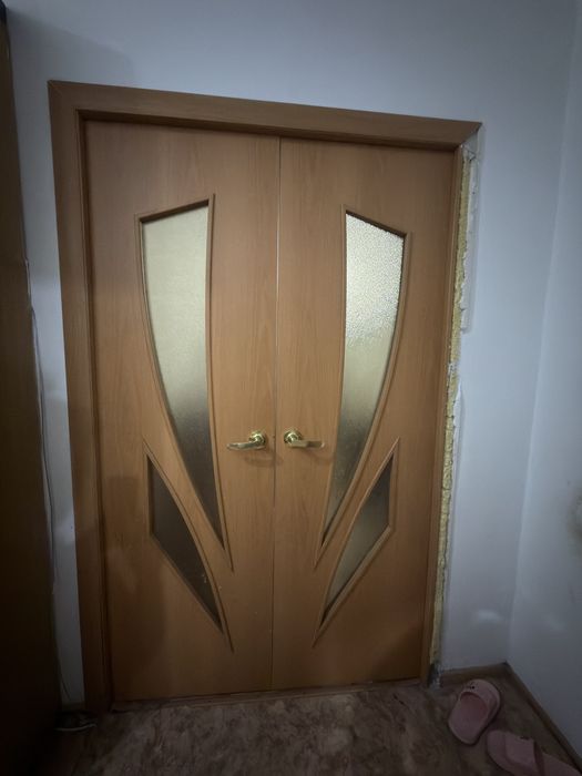Продам двери 5 дверей