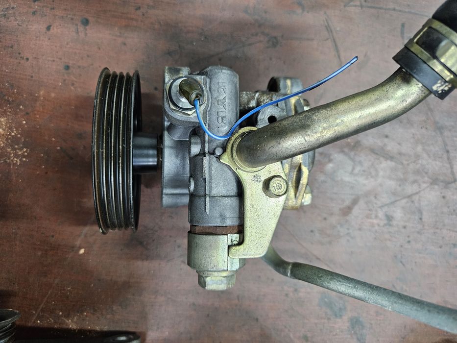 Насос ГУР Mitsubishi Pajero