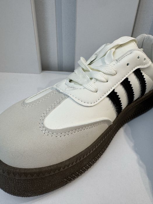 Стильные детские кеды.