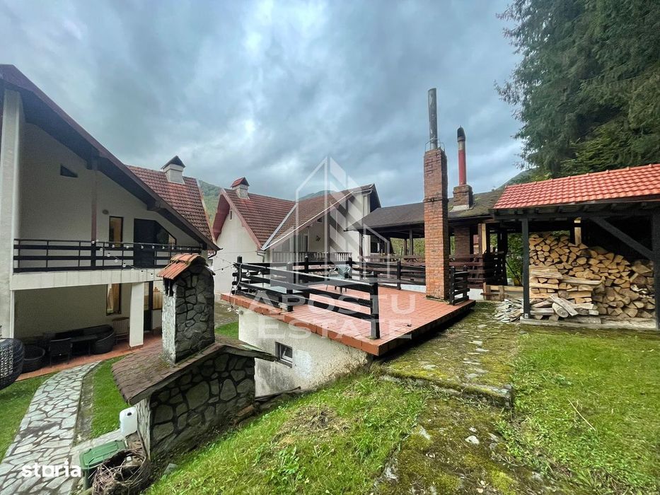 Vila tip duplex, P+1E+M, Poiana Marului