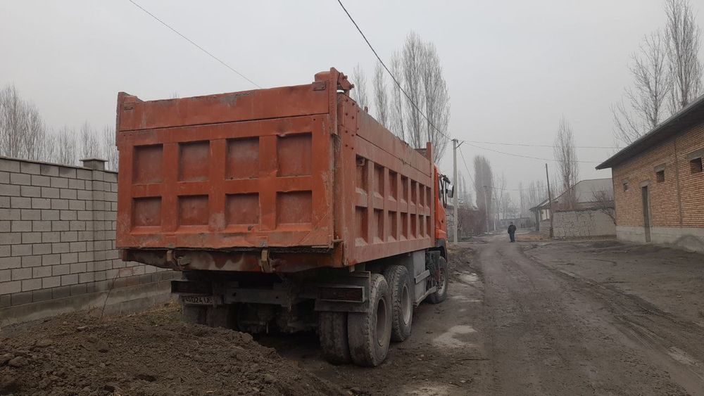 Do Feng юк машинаси сотилади 
Йили 2016 
Балонлар 100 % 10 дона ян