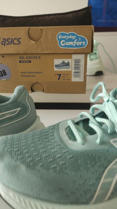 Маратонки ASICS и puma