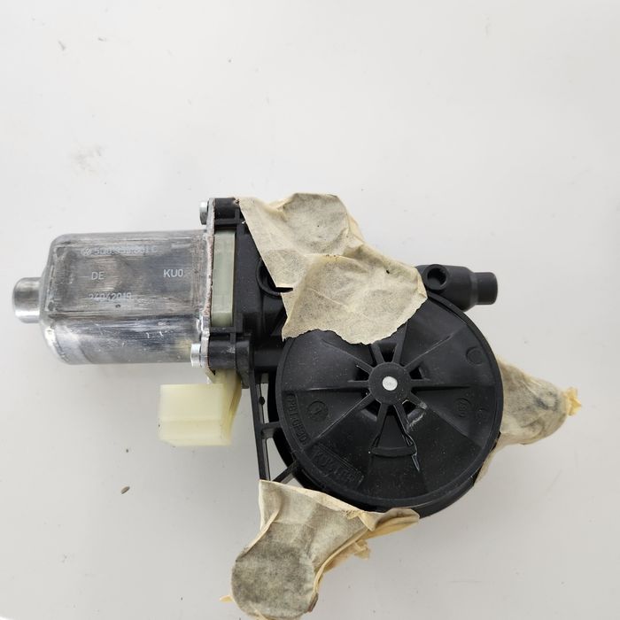 Motor macara geam 5Q0959801C Audi A3 8V 8Y Golf 7 8 Octavia Leon