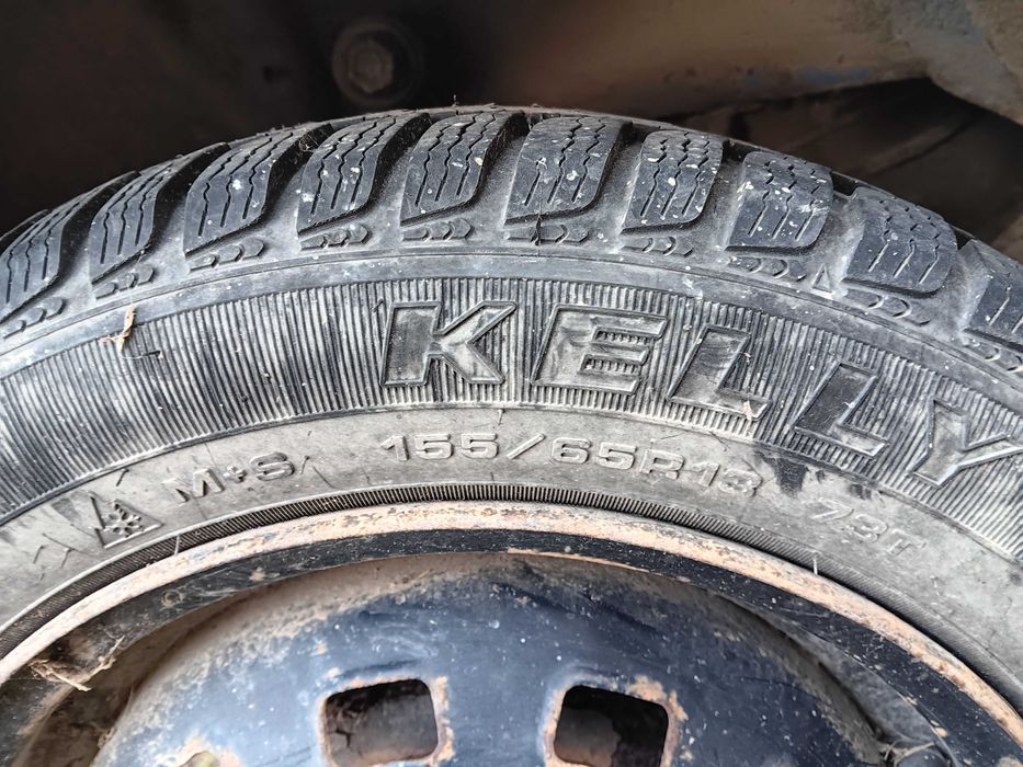 Vand roti / cauciucuri 205/55 R16- Golf 4 si 1 roata Matiz