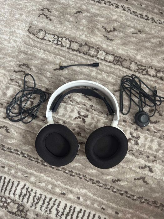Casti Gaming cu Fir SteelSeries Arctis 5
