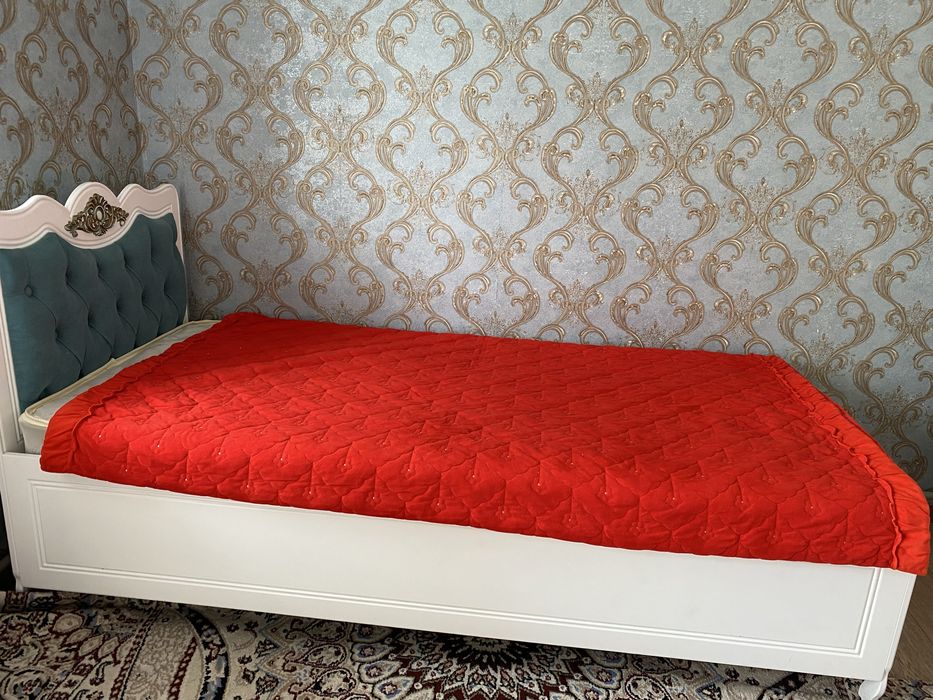 Кроват и камотмен