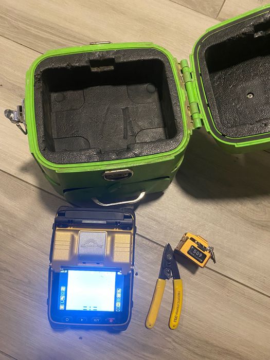 Aparat de sudat fibră optică Signal Fire AI-8C