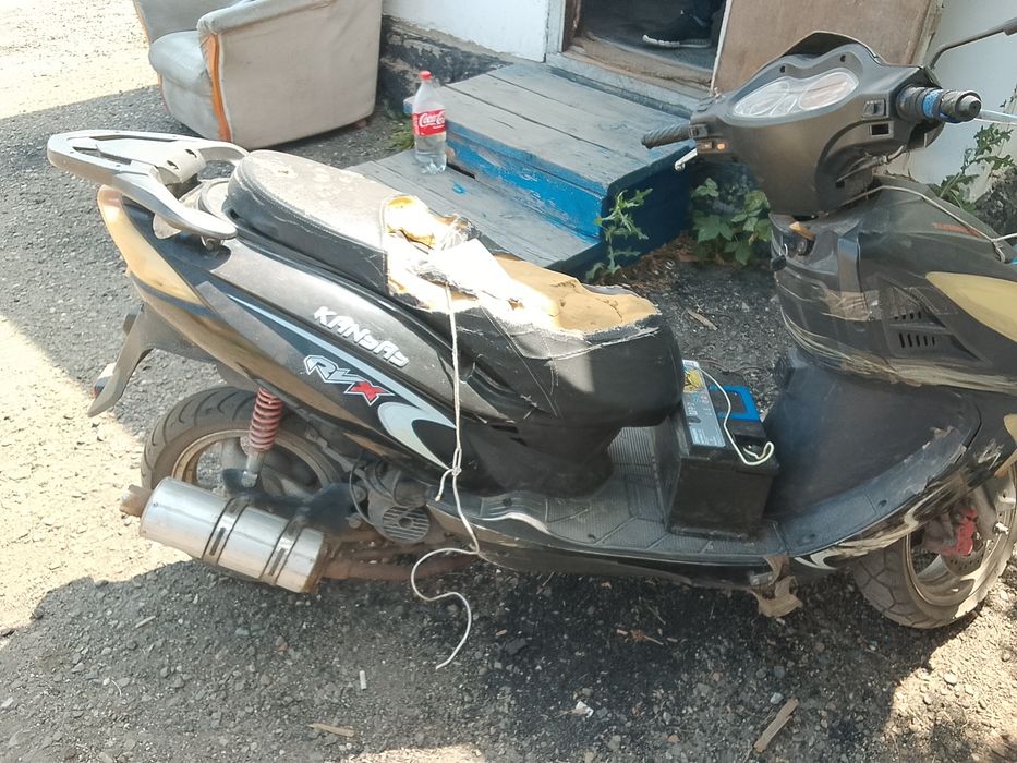Продам скутер Рейсер 150
