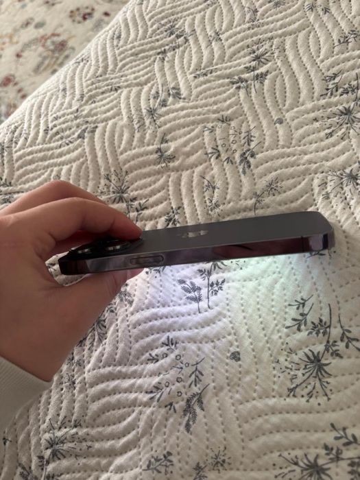 продам Айфон 14 про