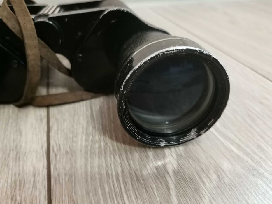 Стар масивен бинокъл