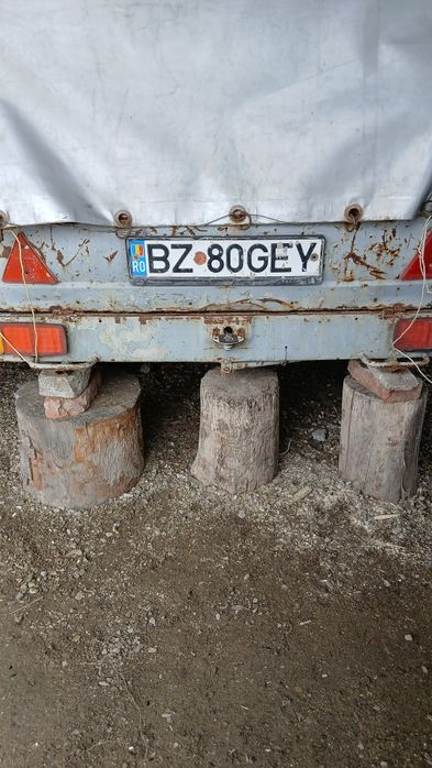 Remorca pentru carat