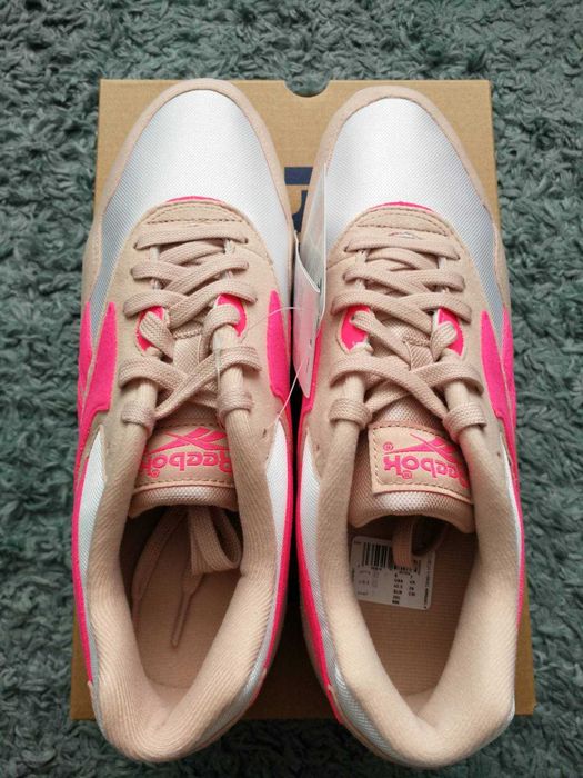 НОВИ Дамски маратонки Reebok Classic 100% Оригинал!!!