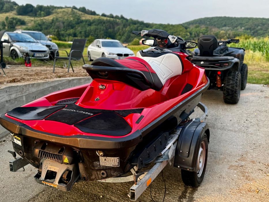 Vand jetski seadoo RXT  300cp+