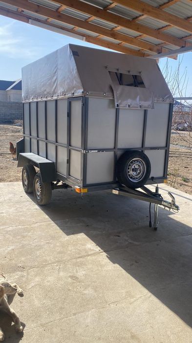 Коневозка. В отличном состоянии.