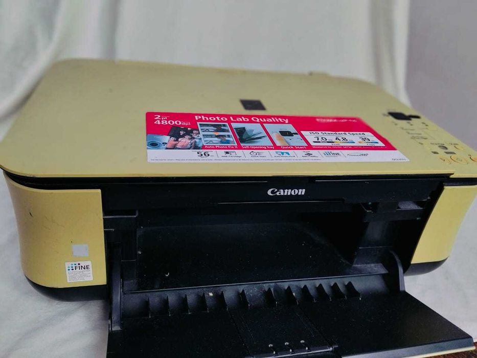 Компьютер, манитор, цветной принтер, простой принтер, клавиш мышка,