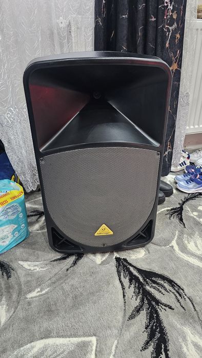 Boxa activa behringer 1200lei sau schimb cu telefon