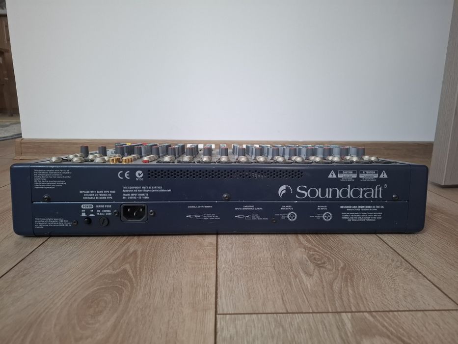 Soundcraft MFX  12