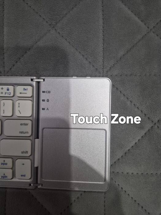 Продавам Bluetooth keyboard и безжични слушалки SoundBeat Plus